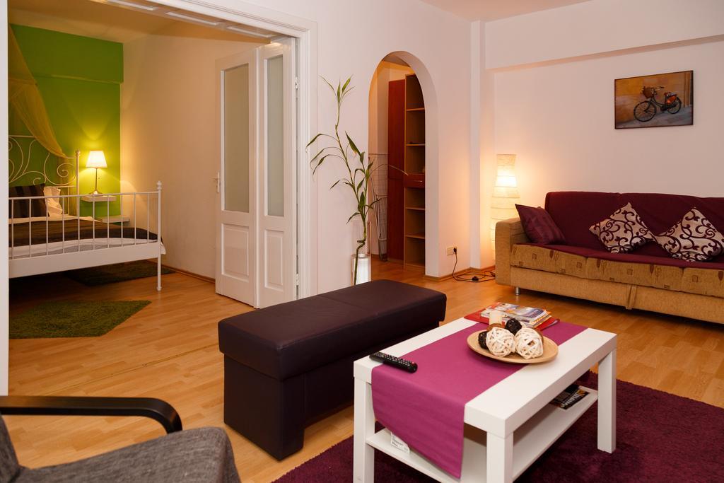 Sunny Old Town Apartments بوخارست المظهر الخارجي الصورة
